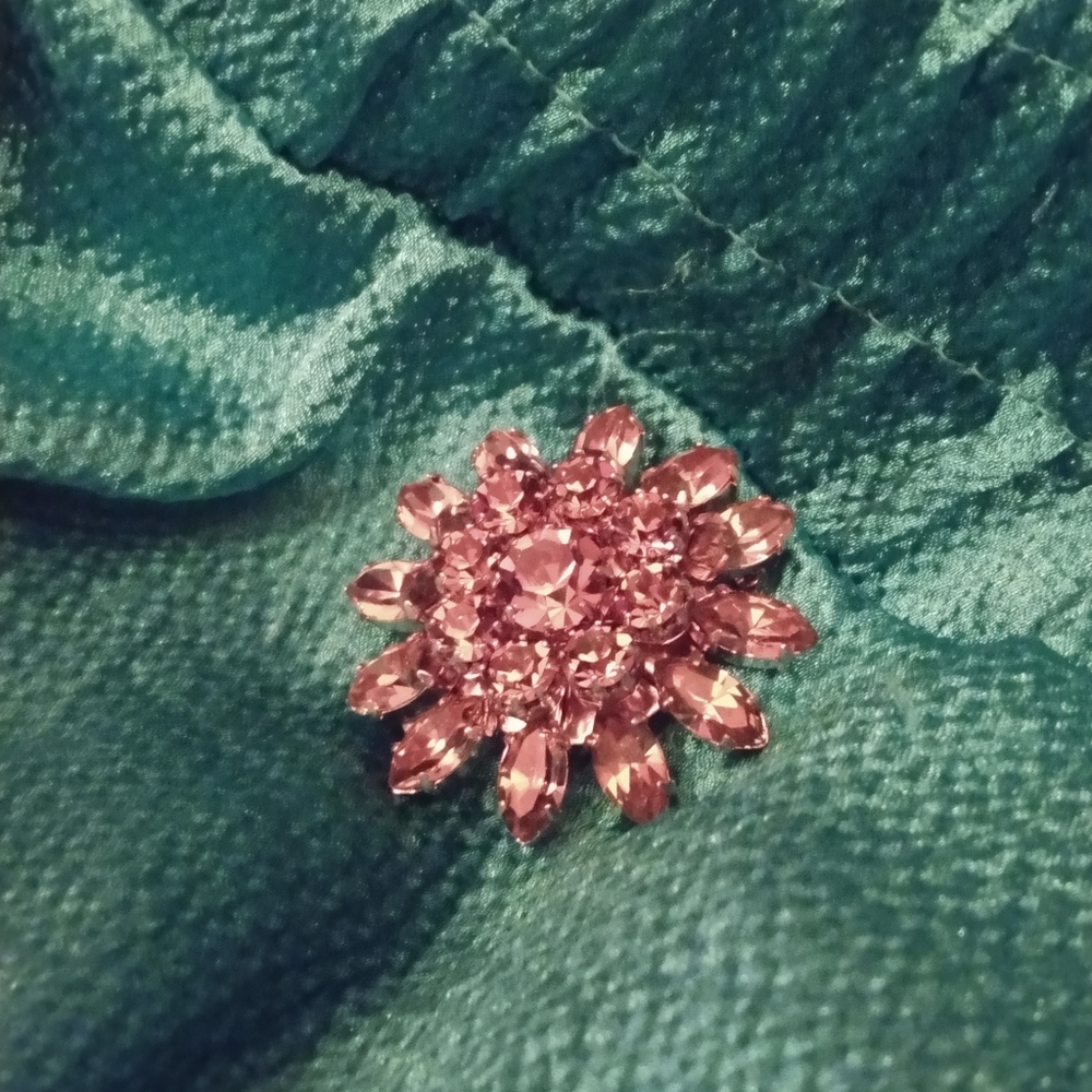 Patent Stamped, Signed Weiss Smokey Rhinestone Brooch